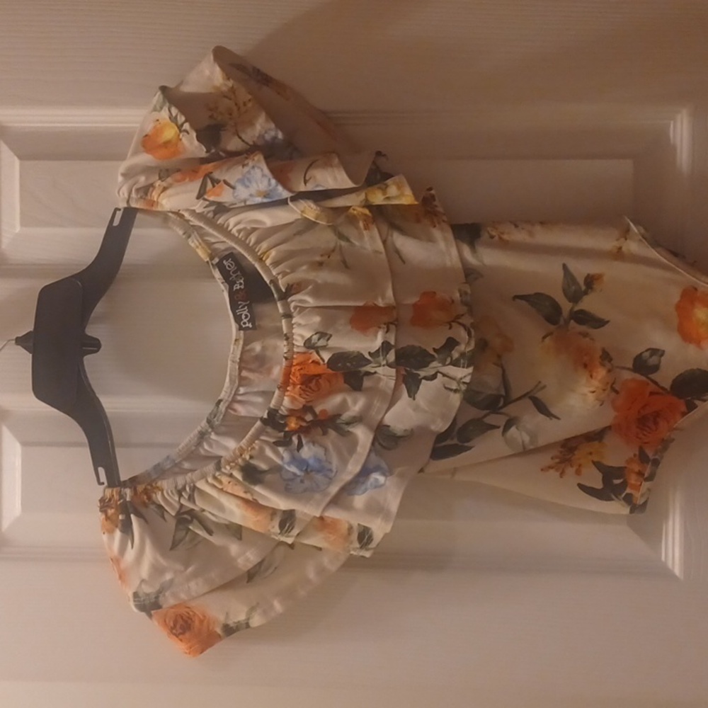 Polly & Esther Cream Floral Ruffle Bodysuit - Size Small